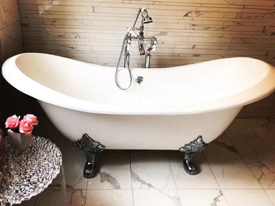 Bañeras antiguas con patas: una pieza de lujo para tu baño