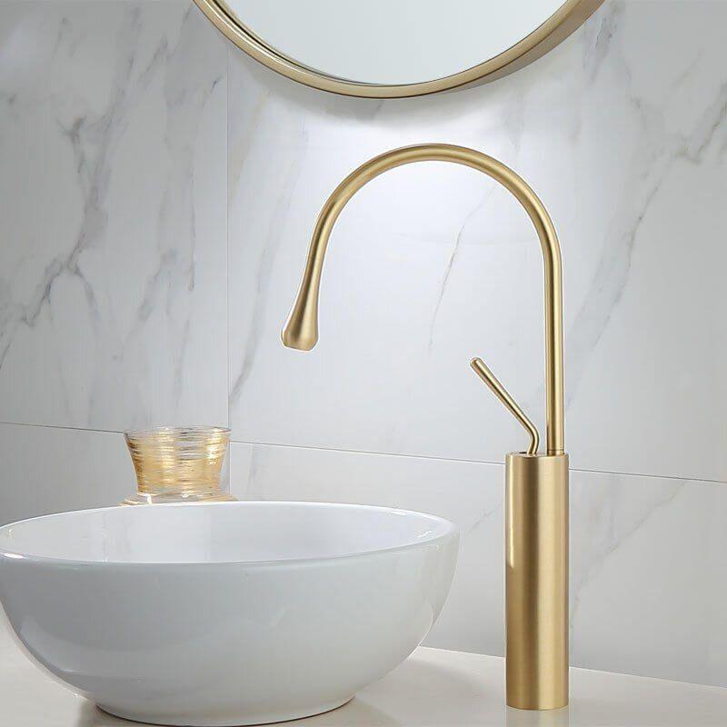 Grifo monomando lavabo alto giratorio CALGARY 48 oro cepillado - Entorno baño