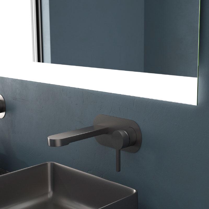 Espejo de baño FEROE. Luz fría LED integrada en el espejo - Entorno baño